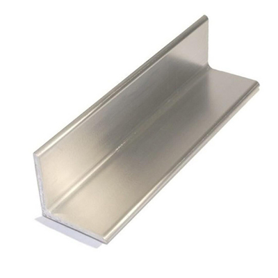 Goede prijs. 304 / 316 Decoratieve Profielen 660mm van het Hoekroestvrije staal Hete Rolling online